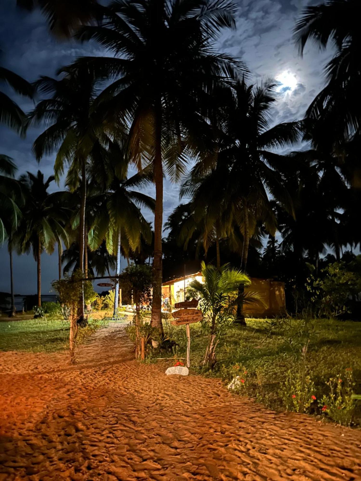 Kitelantis Hotel And Resort Kalpitiya Exteriör bild